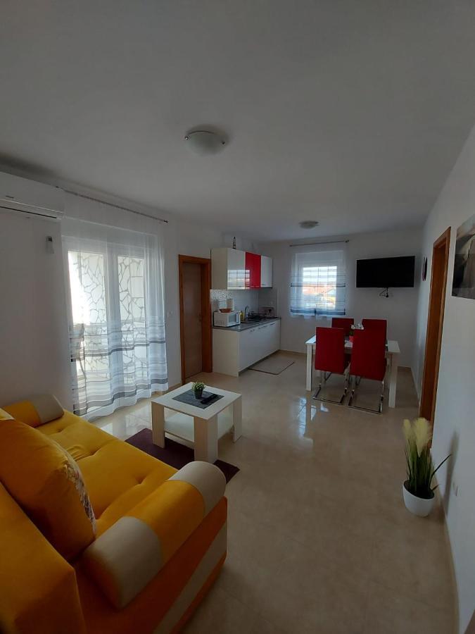Apartmani Gimi Shine Vrsi Esterno foto