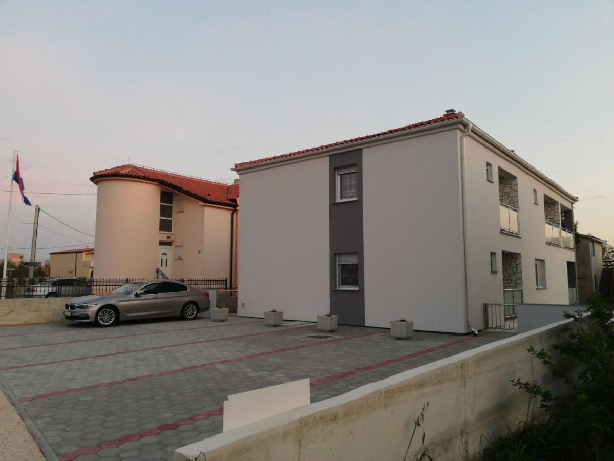 Apartmani Gimi Shine Vrsi Esterno foto