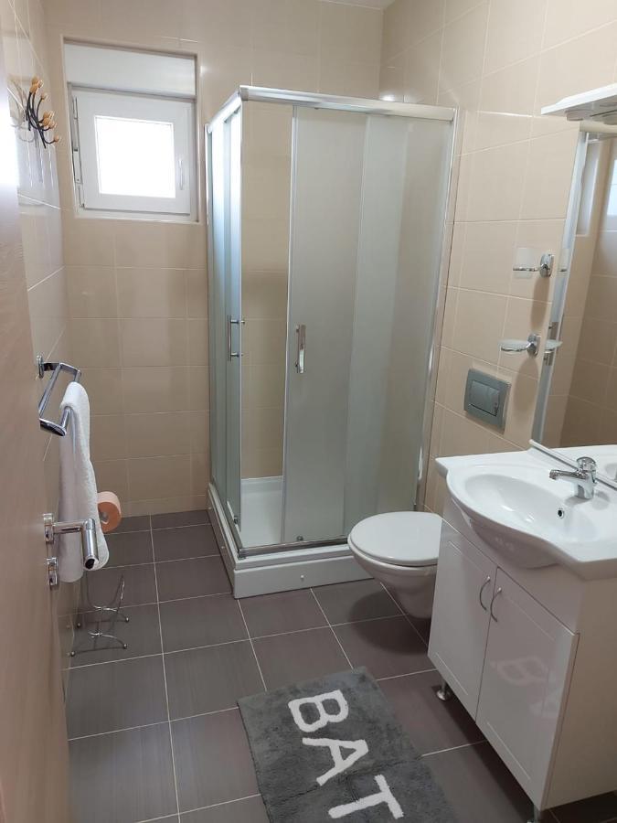 Apartmani Gimi Shine Vrsi Esterno foto