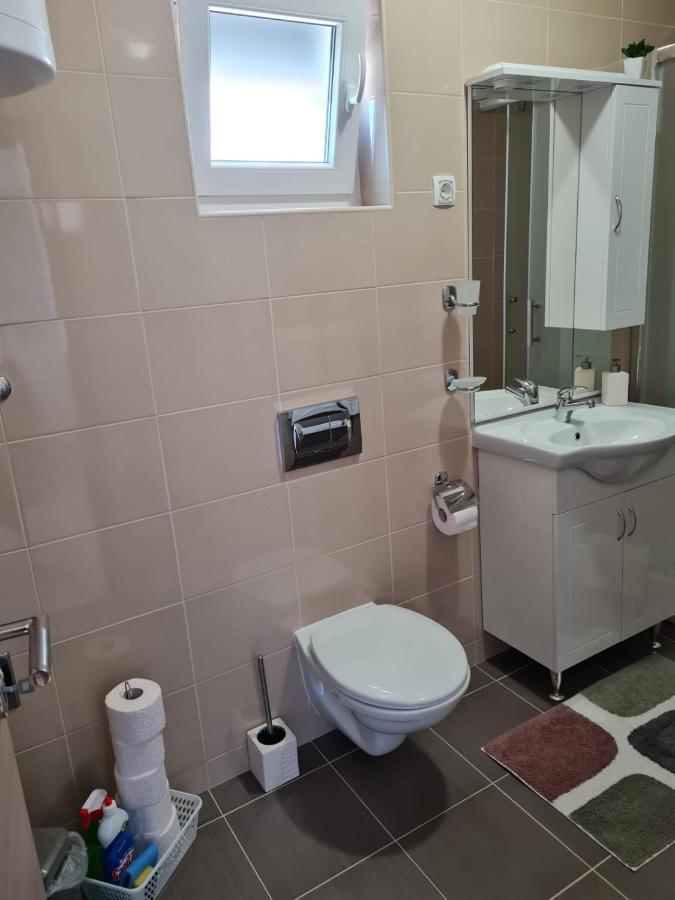 Apartmani Gimi Shine Vrsi Esterno foto